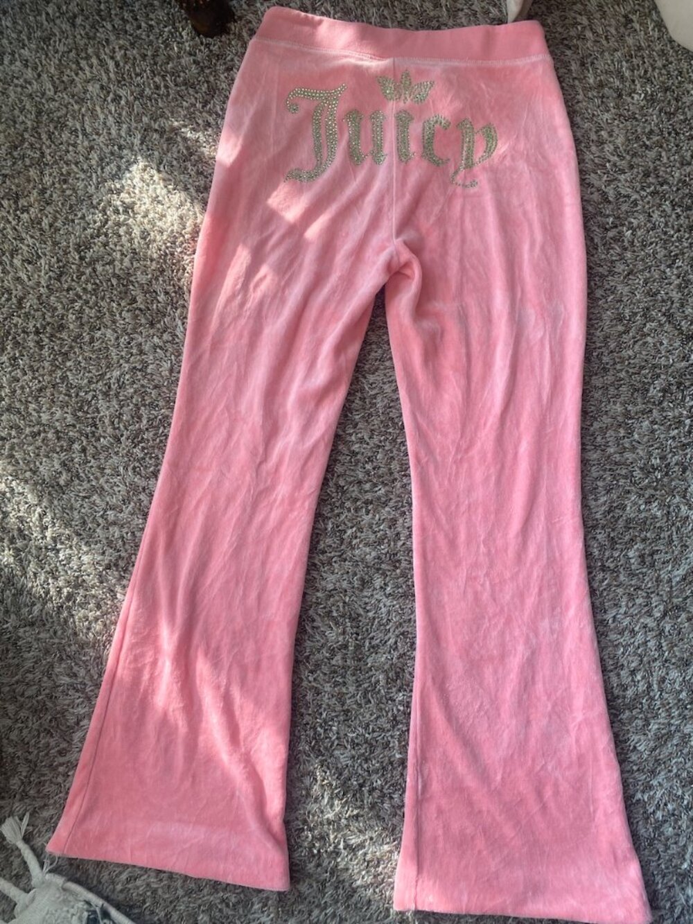 Juicy Couture Limited Edition Peach Velour Tracksuit - Picture 9 of 10